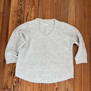 Lou & Grey Oversized V-neck Sweater Medium Light Grey